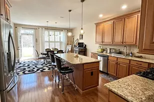 562 Farmdale Cir, Blue Bell, PA 19422 - Photo 6