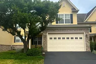 562 Farmdale Cir, Blue Bell, PA 19422 - Photo 1