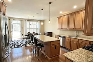 562 Farmdale Cir, Blue Bell, PA 19422 - Photo 4