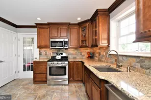 41 Edmonds Dr, Royersford, PA 19468 - Photo 4