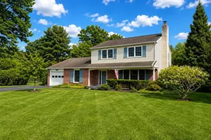 416 Jennifer Ln, Norristown, PA 19403 - Photo 2