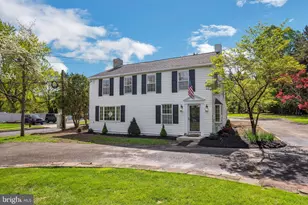 1425 N Line St, Lansdale, PA 19446 - Photo 2