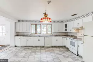 1425 N Line St, Lansdale, PA 19446 - Photo 12