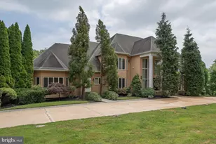 1041 Herkness Dr, Meadowbrook, PA 19046 - Photo 2