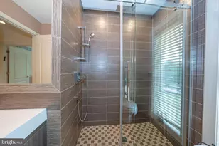 1041 Herkness Dr, Meadowbrook, PA 19046 - Photo 48