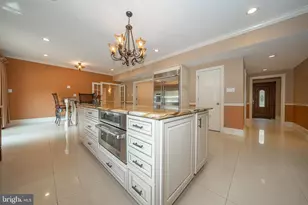 1041 Herkness Dr, Meadowbrook, PA 19046 - Photo 12