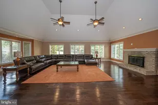 1041 Herkness Dr, Meadowbrook, PA 19046 - Photo 20