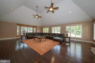1041 Herkness Dr, Meadowbrook, PA 19046 - Photo 24