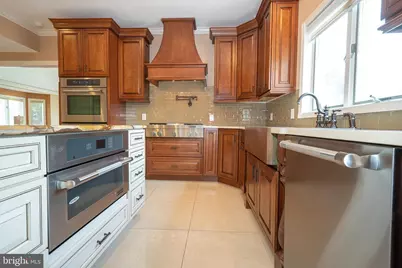 1041 Herkness Drive, Meadowbrook, PA 19046 - Photo 8