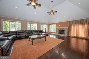 1041 Herkness Dr, Meadowbrook, PA 19046 - Photo 22