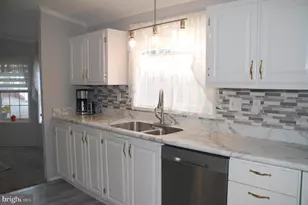 10 Brighton Pl, Souderton, PA 18964 - Photo 12