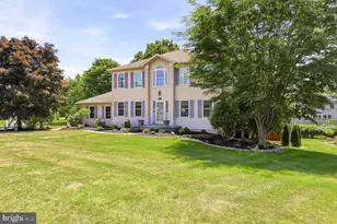 587 Weikel Rd, Lansdale, PA 19446 - Photo 2