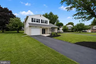 2910 Henley Rd, Plymouth Meeting, PA 19462 - Photo 2