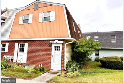 422 Village Lane, Pottstown, PA 19464 - Photo 2