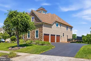 535 Championship Dr, Harleysville, PA 19438 - Photo 2