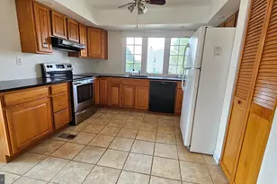 117 Hamlet Dr, King of Prussia, PA 19406 - Photo 2