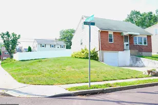 447 Spring St, Pottstown, PA 19464 - Photo 4