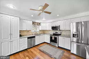 122 Harvard Dr, Trappe, PA 19426 - Photo 4