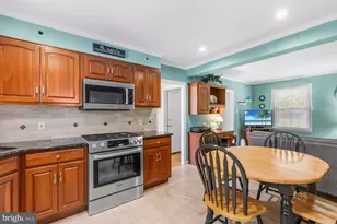 1913 Jody Rd, Meadowbrook, PA 19046 - Photo 6