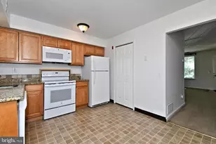 306 Christopher Ct, Lansdale, PA 19446 - Photo 12