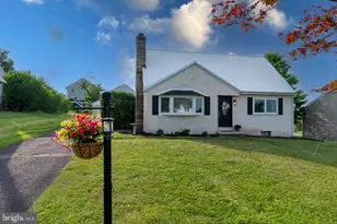 2313 N Charlotte St, Pottstown, PA 19464 - Photo 1