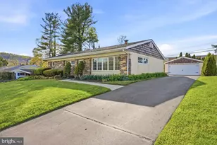637 School Line Dr, King of Prussia, PA 19406 - Photo 2