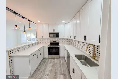 100 Norwood Lane, East Norriton, PA 19401 - Photo 6