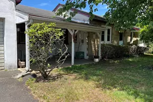 1033 Walt Rd, Pennsburg, PA 18073 - Photo 2