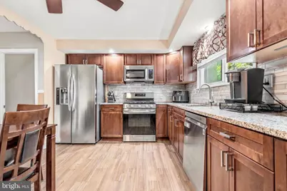609 E Oak Street, Norristown, PA 19401 - Photo 10