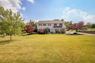 766 Eisenhauer Dr, Telford, PA 18969 - Photo 2