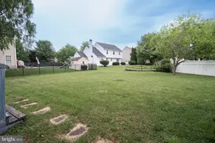 912 Hickory Grove Dr, Royersford, PA 19468 - Photo 10