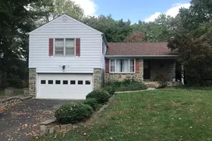 813 Stonybrook Dr, Blue Bell, PA 19422 - Photo 1
