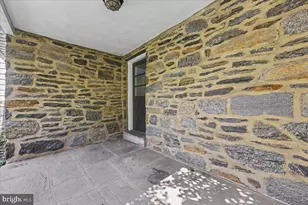 813 Stonybrook Dr, Blue Bell, PA 19422 - Photo 2