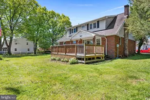 318 Washington St, Pennsburg, PA 18073 - Photo 2