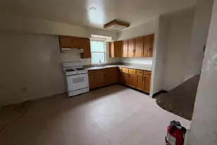 122 Hamilton St, Norristown, PA 19401 - Photo 4