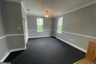 906 DeKalb St, Norristown, PA 19401 - Photo 8
