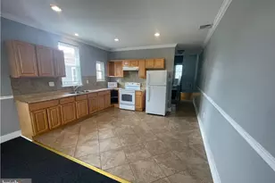 906 DeKalb St, Norristown, PA 19401 - Photo 2