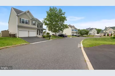 204 Horseshoe Road, Schwenksville, PA 19473 - Photo 2
