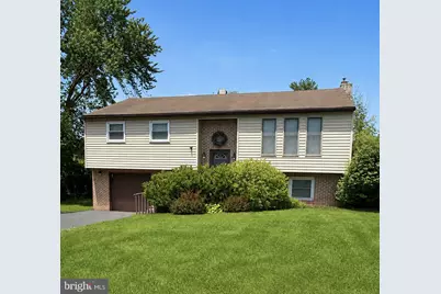 355 Stonehaven Drive, Red Hill, PA 18076 - Photo 1