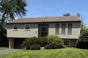 355 Stonehaven Dr, Red Hill, PA 18076 - Photo 1