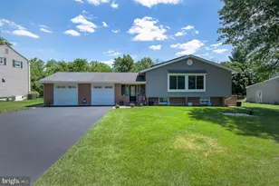 848 Mourning Dove Rd, Audubon, PA 19403 - Photo 2