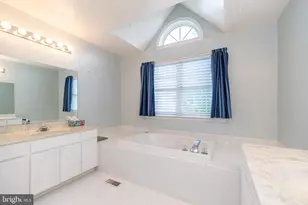 101 Oxford Ct, Ambler, PA 19002 - Photo 18