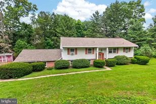 40 2nd St, Schwenksville, PA 19473 - Photo 4