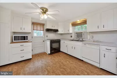 40 2nd Street, Schwenksville, PA 19473 - Photo 16