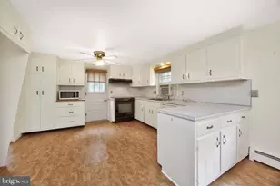 40 2nd St, Schwenksville, PA 19473 - Photo 14