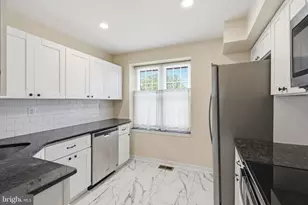 204 Livingston Ct, North Wales, PA 19454 - Photo 6