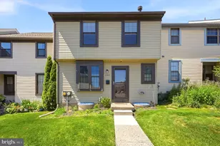 204 Livingston Ct, North Wales, PA 19454 - Photo 1