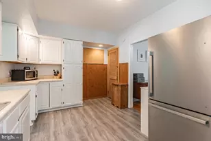 821 E Pleasant Ave, Glenside, PA 19038 - Photo 12