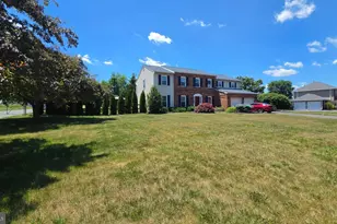 406 Bow Ln, Gilbertsville, PA 19525 - Photo 4