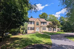 114 Lenape Dr, Lansdale, PA 19446 - Photo 1